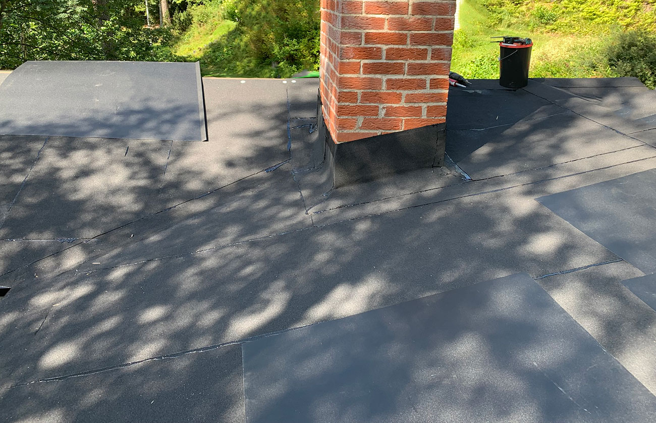 Katon korjaus savupiipun kohdalta